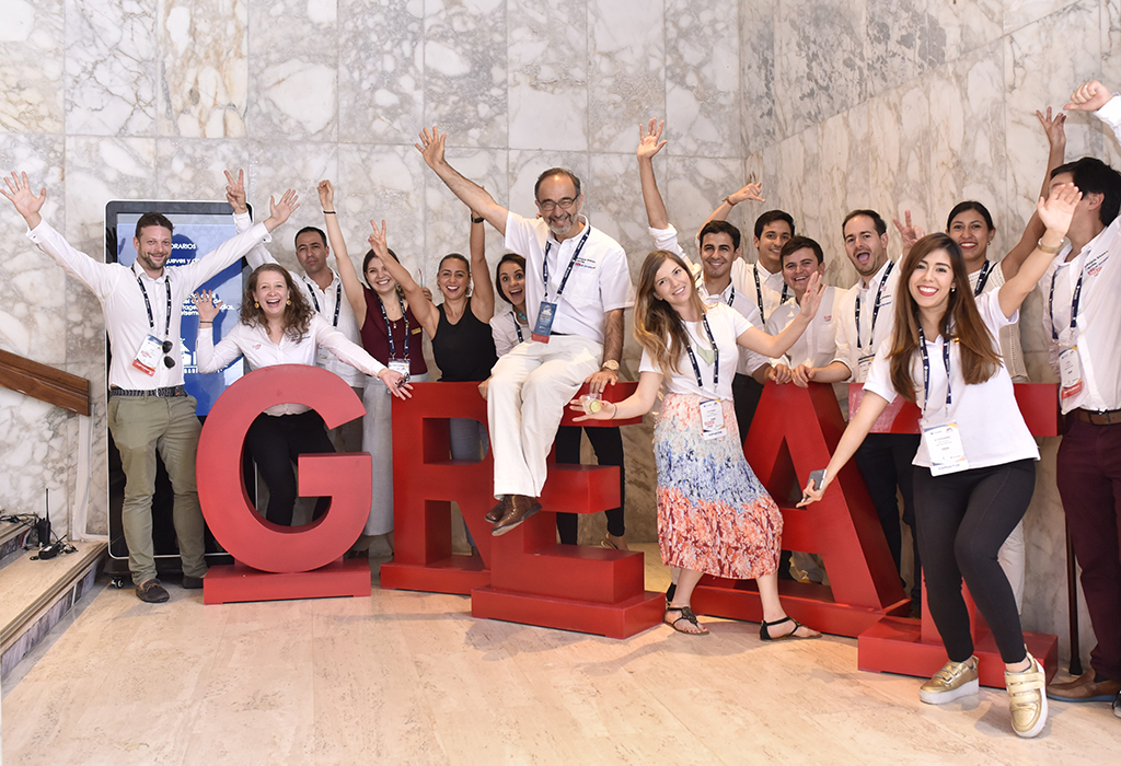 Con parte de mi equipo de la embajada - Foto de Jesús Cortés